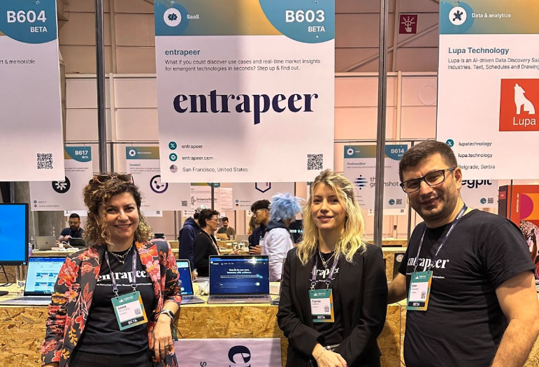The entrapeer team at a tech conference